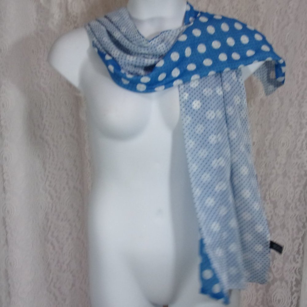 Scarf Oblong Reversible Blue White Polka Dots NWOT